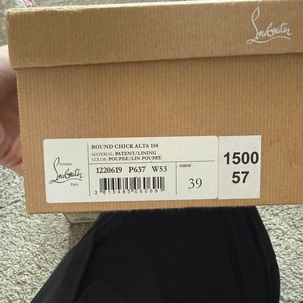 Louboutin round chic alta 150 size 39